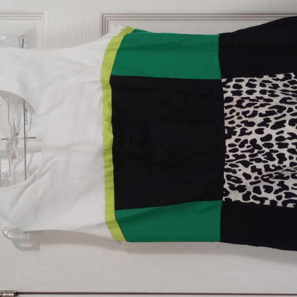 Dress By Calvin Klein - Picture 3 of 9